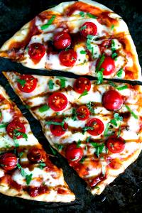 1 pizza Margherita Flatbread