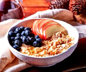 1 Portion Maple Oatmeal With Apples And Blueberries