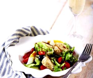 1 Portion Tuna And Amaranth Patties With Cranberry Vinaigrette Salad