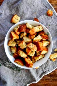 1 Pouch Parmesan Garlic Croutons