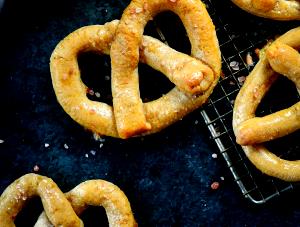 1 pretzel (128 g) Soft Pretzel