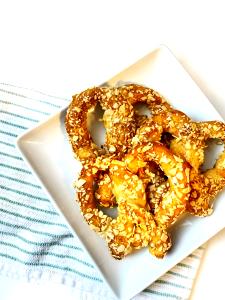 1 pretzel Sweet Almond Pretzel