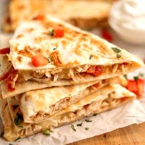 1 quesadilla (113 g) Chicken Quesadillas