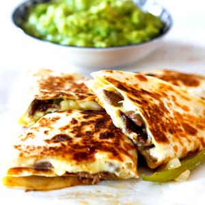 1 Quesadilla Classic 360 Steak Quesadilla