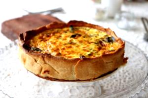 1 Quiche (10" Dia) Meatless Cheese Quiche