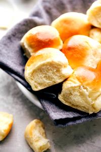 1 roll (35 g) Dinner Rolls