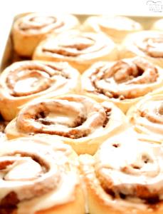 1 Roll Cinnamon Roll, Dough, Sweet, Baked