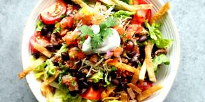 1 salad (1302 g) Beef Taco Salad