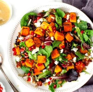 1 salad (226.8 g) Roasted Butternut & Goat Cheese Salad
