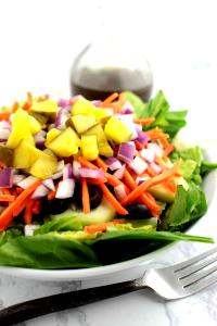 1 salad (288 g) Veggie Delite Salad