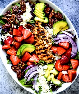 1 salad (365 g) Strawberry Fields Salad with Grilled Chicken