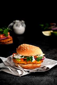 1 sandwich (10 oz) Tandoori Chicken Sandwich