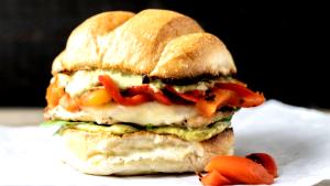 1 sandwich (10 oz) Tuscan Pesto Chicken Sandwich