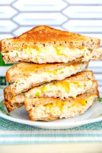 1 sandwich (100 g) Classic Tuna Melt (Small)