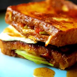 1 sandwich (136 g) French Toast Breakfast Sandwich