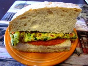 1 sandwich (147 g) Veggie Daybreaker