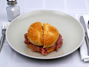 1 sandwich (210 g) Mid Roast Beef Sandwich