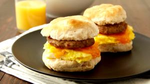 1 sandwich (225 g) Biscuit Sandwich with Sausage, Egg & Cheese