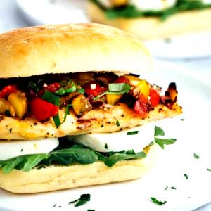 1 sandwich (260 g) Bruschetta Chicken Sandwich