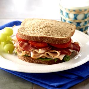 1 sandwich (260 g) Turkey Classic