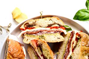 1 sandwich (269 g) Italian Style Sandwich