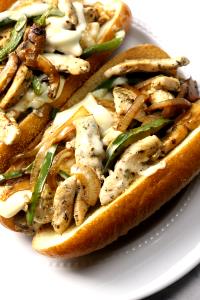 1 sandwich (340 g) Philly Chicken & Mushroom