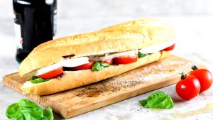 1 sandwich (341 g) The Caprese