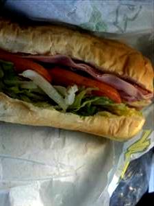 1 sandwich (472 g) 12" Cold Cut Combo