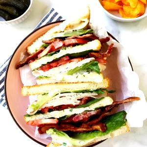 1 sandwich (501.5 g) Triple Decker Club Sandwich