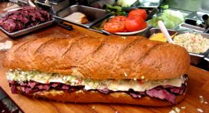 1 sandwich (580 g) Hot Pastrami Sandwich (Large)