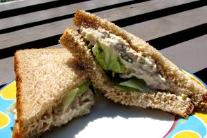 1 sandwich Homestyle Tuna Sandwich