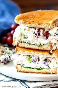 1 Sandwich Pipit With Chicken Salad, Regular Size Sandwich