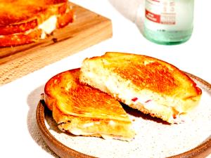 1 sandwich Ultimate Grilled Cheese