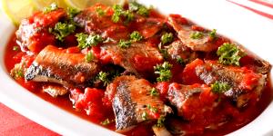 1 Sardine (2-2/3" X 1/2" X 1/4") With Sauce Sardines with Tomato-Based Sauce (Mixture)