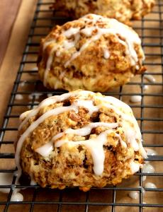 1 scone (80 g) Pecan-Cinnamon Scone Mix (with Butter & 1% Milk)