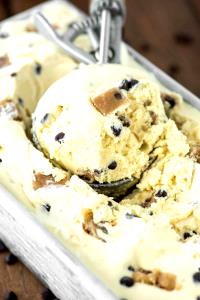 1 Scoop Chocolate Chip Cookie Dough Ice Cream