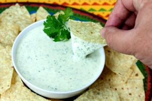 1 serving (1 oz) Creamy Jalepeno Sauce