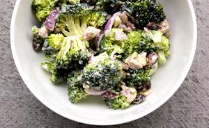 1 serving (100 g) Broccoli Salad