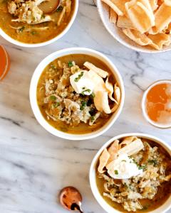 1 serving (11 oz) White Chicken Chili (Bowl)