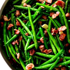 1 serving (116 g) Green Beans with Bacon