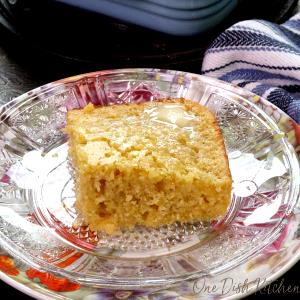 1 serving (1.5 oz) cornbread