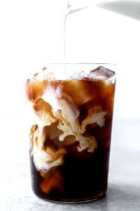 1 serving (16 oz) Iced Coffee with Sugar