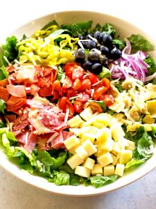 1 serving (163.01 g) Antipasto Salad with Salami