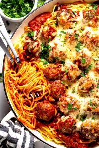 1 serving (18.5 oz) Baked Spaghetti with Meatballs