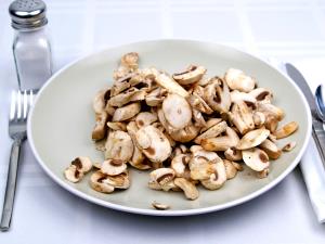 1 serving (198 g) Grilled Mushrooms