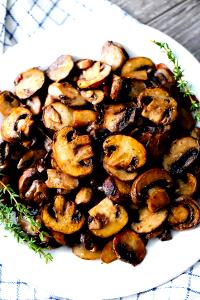 1 serving (2 oz) Sauteed Mushrooms