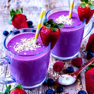 1 serving (24 oz) Triple Berry Oat Smoothie