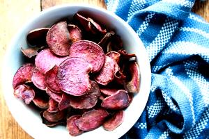 1 serving (25 g) Organic Purple Sweet Potato Chips