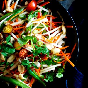 1 serving (250 g) Green Papaya Salad