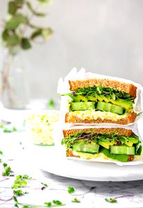 1 serving (252 g) Garden Avocado Egg Sandwich